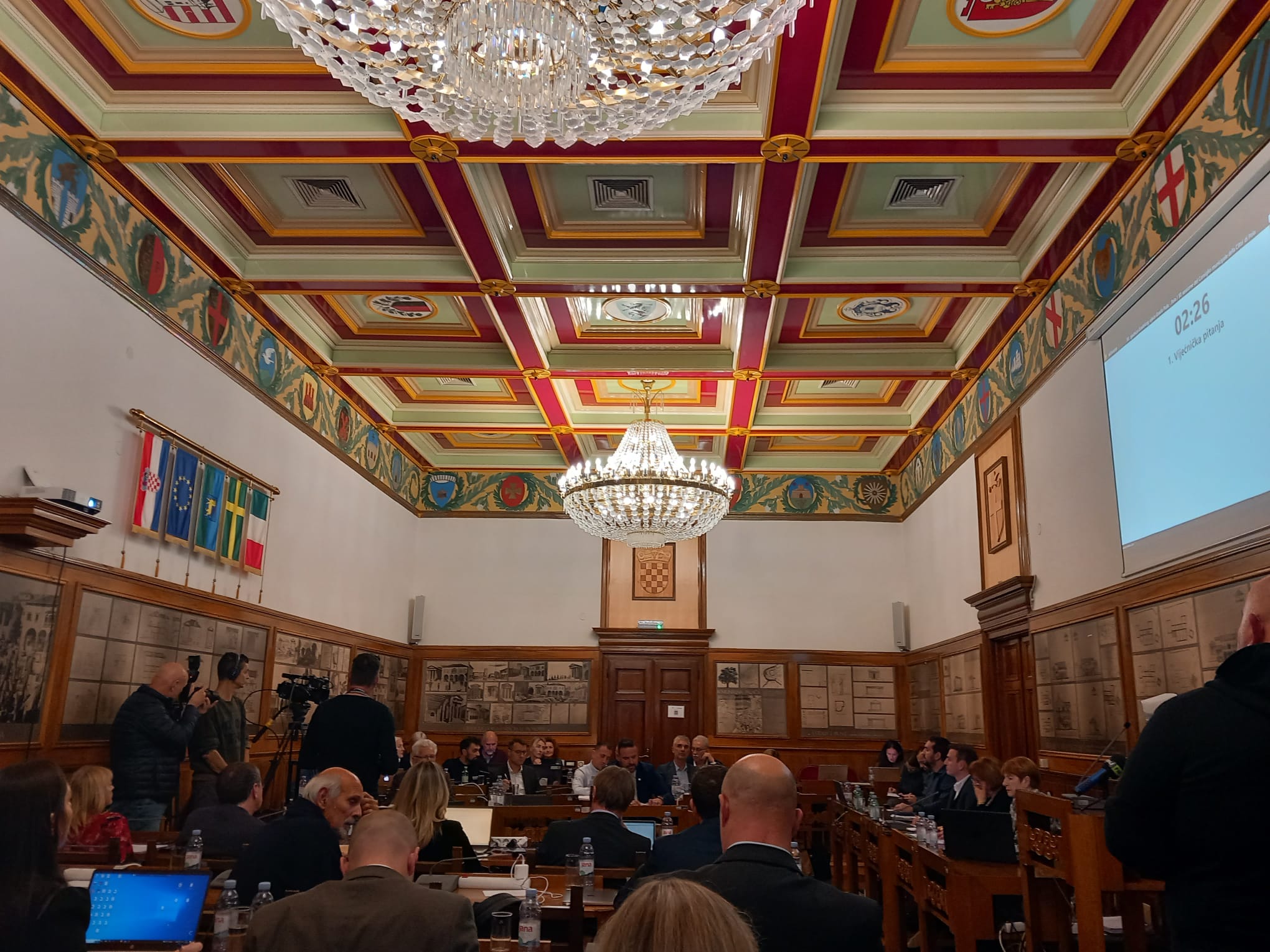 SDP Pule: Nismo mogli podržati Odluke o porezu na dohodak i paušal po turističkom krevetu - zato su povučene s Dnevnog reda